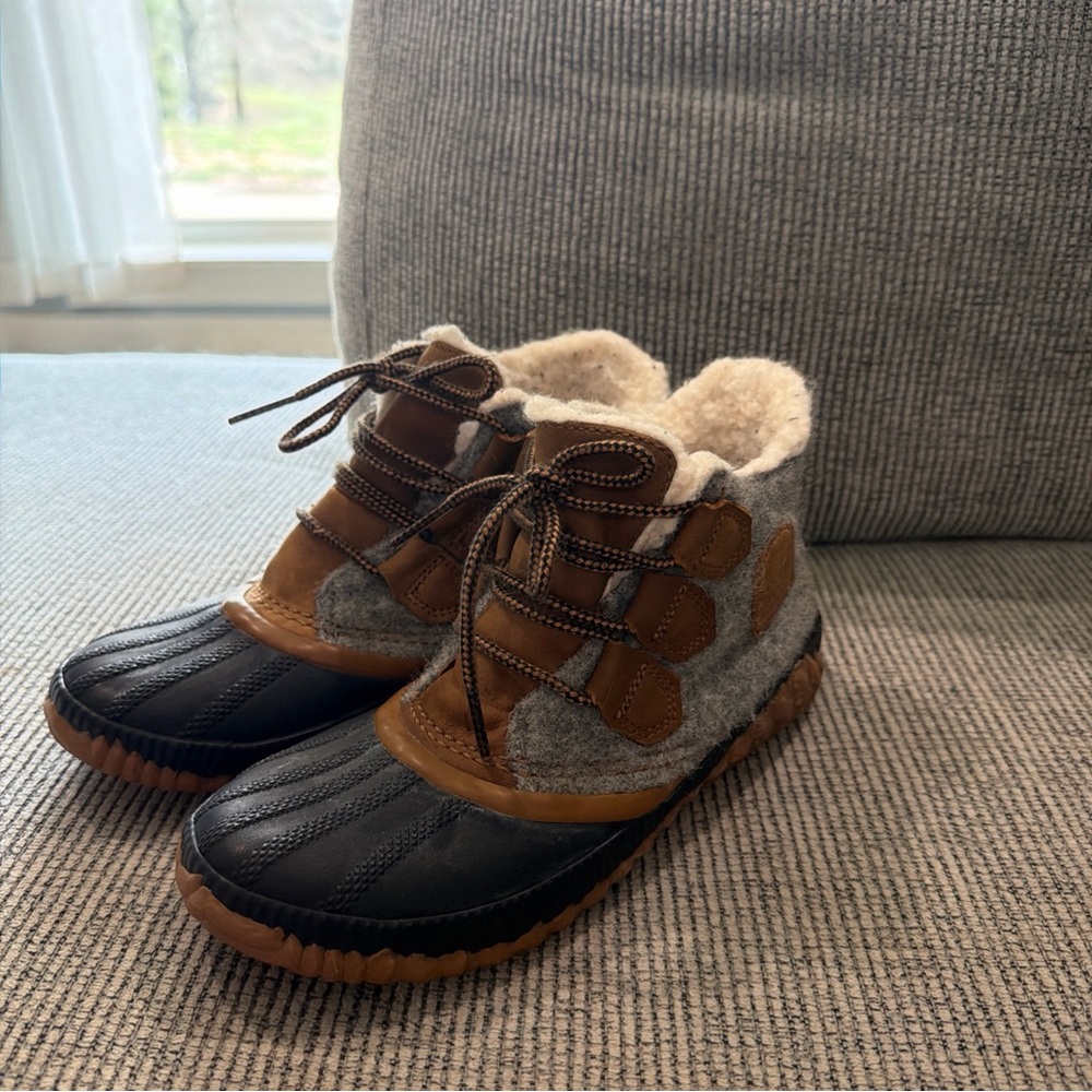 Sorel Out N About Plus Felt Women's Waterproof Rubber Toe Water Duck Boots Sz 7